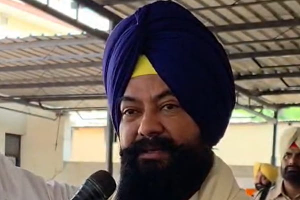 चमकौर साहिब में कांग्रेस को झटका! पंचायत सदस्य AAP में शामिल