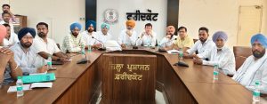 विधायक सेखों ने दिए समय पर काम पूरा करने के निर्देश