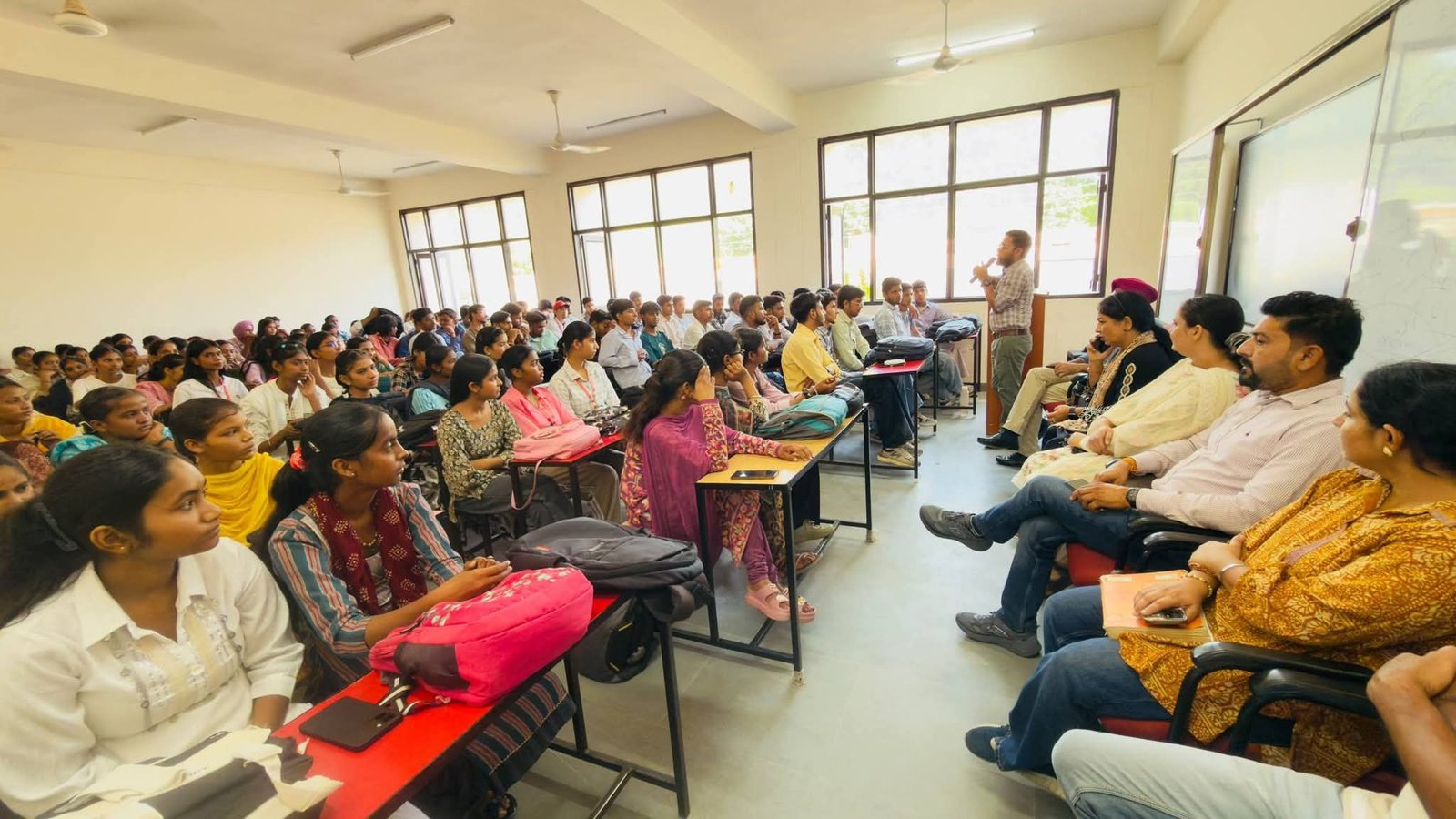 अबोहर में सरकारी कॉलेज विश्व मरीज सुरक्षा दिवस पर स्वास्थ्य जागरूकता सेमिनार हुआ आयोजित
