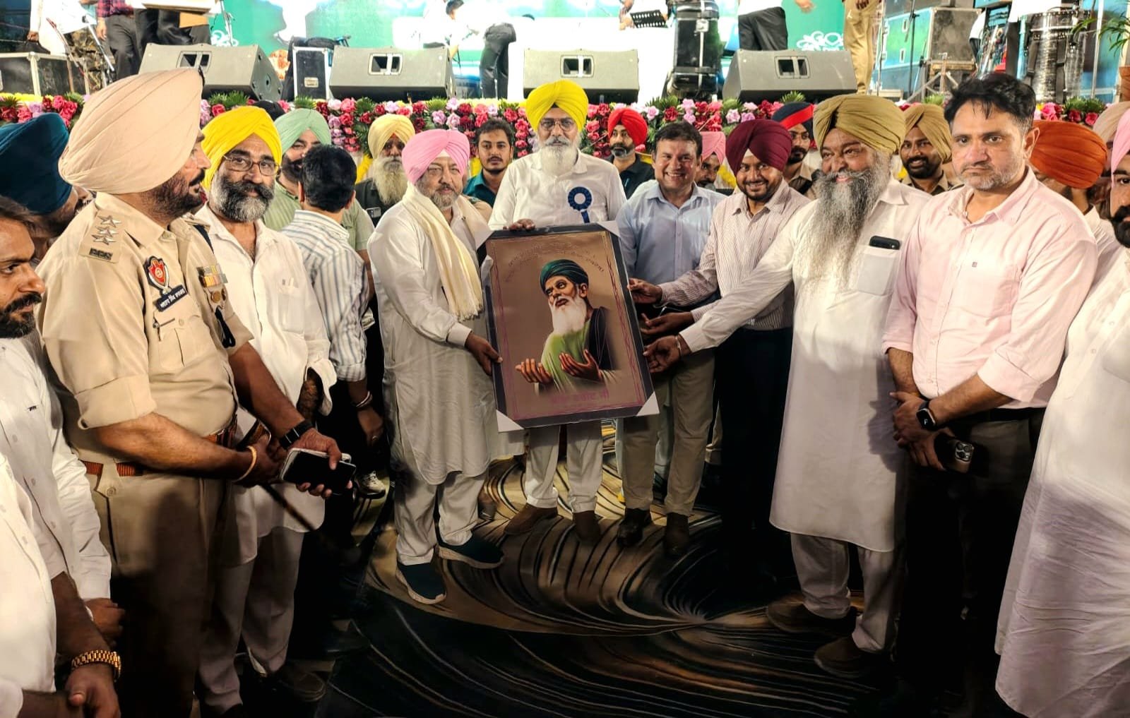 बाबा फरीद आगमन पर्व के मौके पर स्टार नाइट का आयोजन, सिंगर कुलविंदर बिल्ला ने अपनी गायकी से मोहा दर्शकों का मन