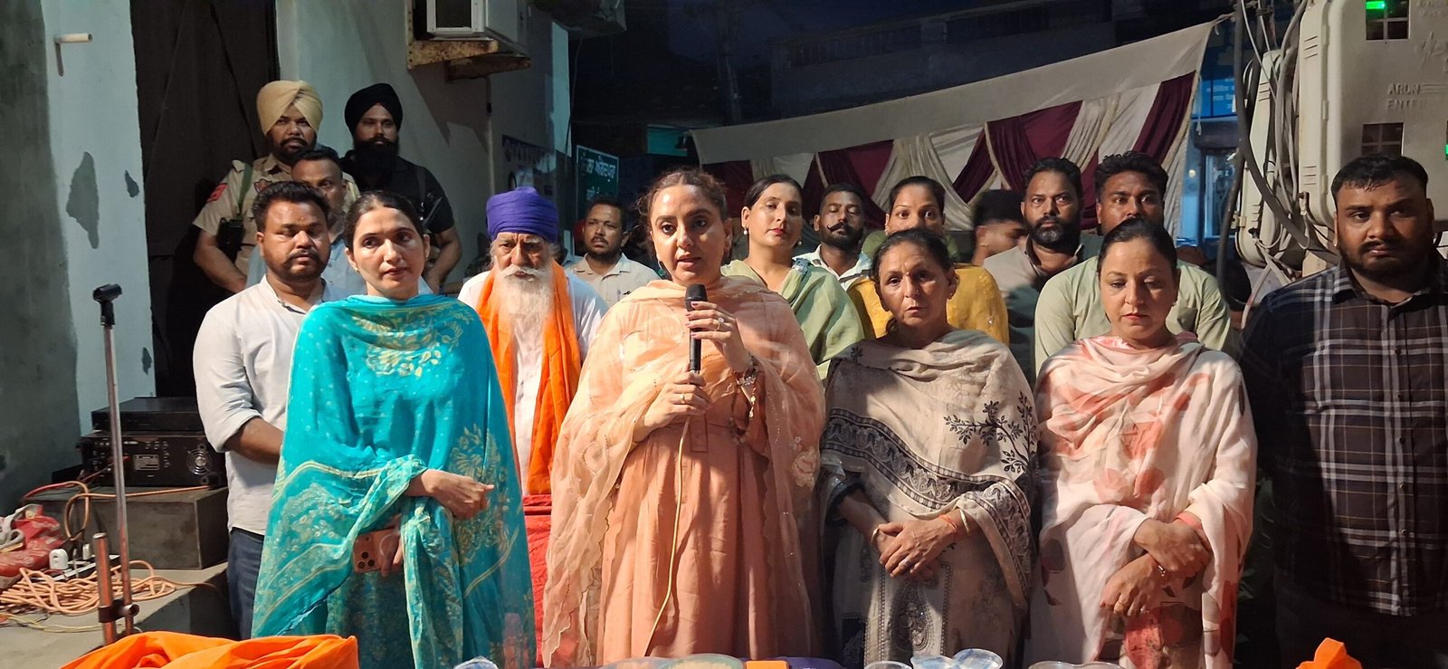 मोगा के वार्ड 42 में विधायक डॉ. अमनदीप कौर अरोड़ा ने सुनीं लोगों की समस्याएं