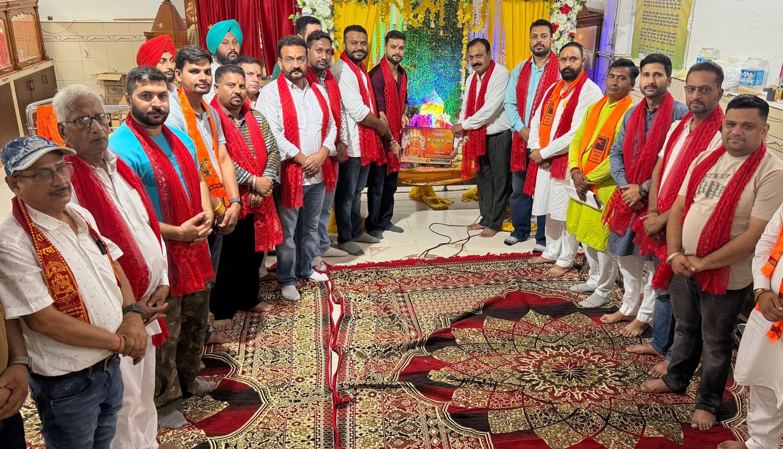श्री पंचमुखी धाम मंदिर में श्रद्धा और सेवा का संगम, लंगर भोग की रस्म निभाई