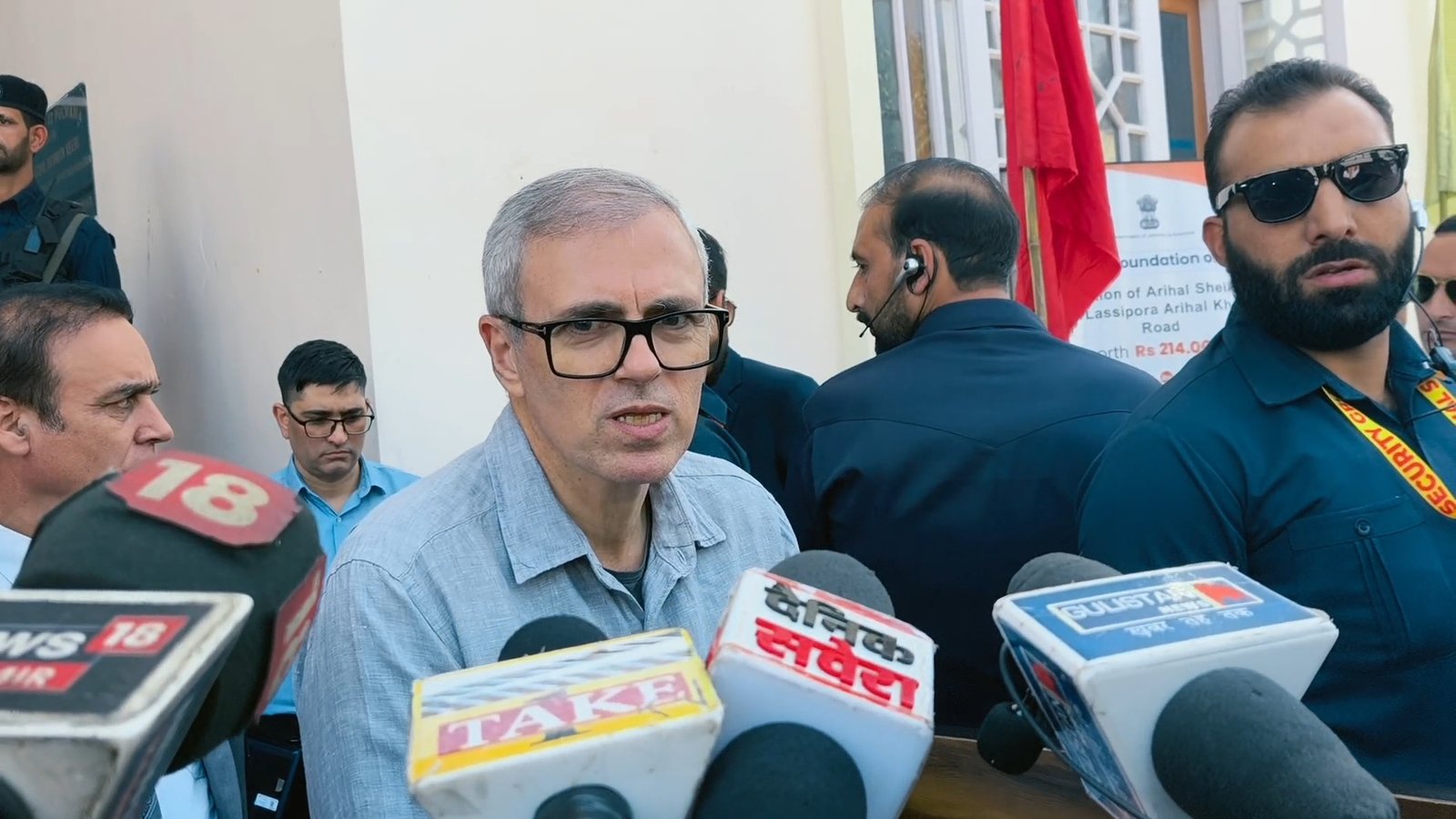 उमर अब्दुल्ला की लद्दाख नेताओं को सलाह- केंद्र के वादों पर सिर्फ भरोसा न करें, लिखित आश्वासन लें