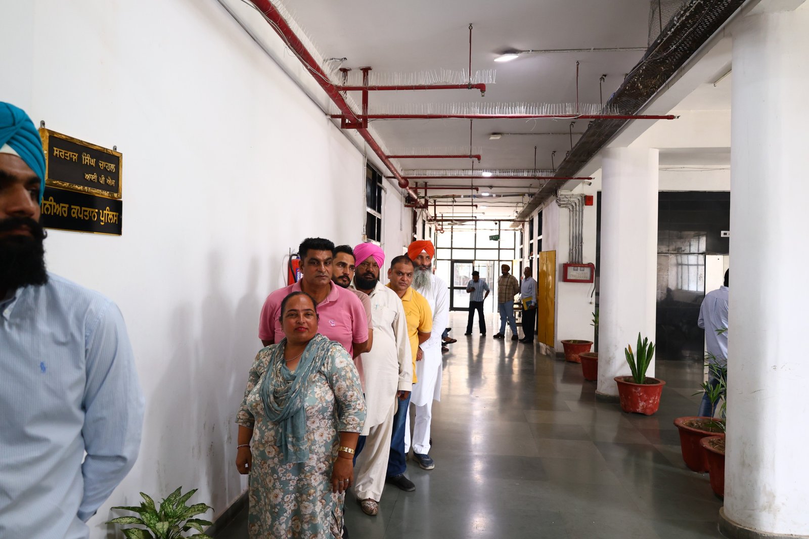जनता दरबार में SSP ने सुनीं लोगों की फरियादें, अधिकारियों को समयबद्ध कार्रवाई के निर्देश