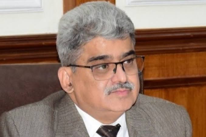 सरकारी स्कूलों में प्रतिबंधित किताबें नहीं होनी चाहिए, किताबों की जांच नियमित प्रक्रिया: अटल डुल्लू