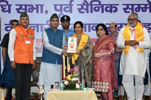 वीर सैनिकों के बलिदान को हमेशा याद रखें : राज्यपाल
