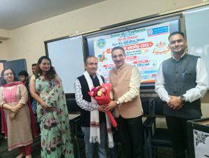 हिंदी ज्ञान-विज्ञान और राष्ट्रीय एकता की सशक्त भाषा : प्रो. शर्मा