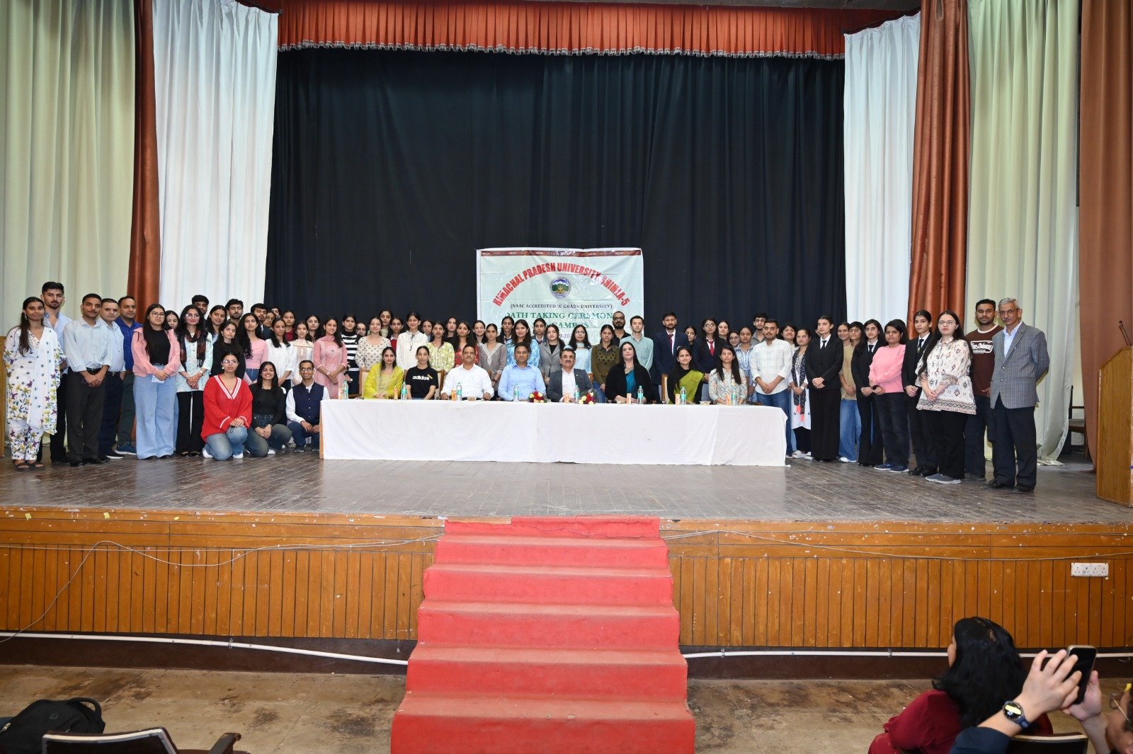 HPU में Students’ Central Association (SCA) का शपथ ग्रहण समारोह आयोजित