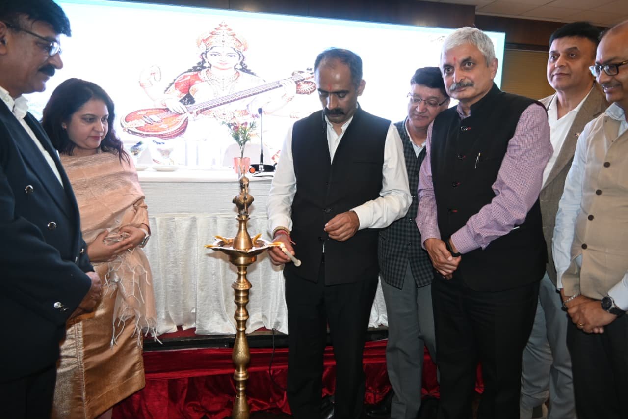 फार्मासिस्ट स्वास्थ्य सेवाओं की अहम कड़ी, 100 पद भरने की प्रक्रिया शुरू