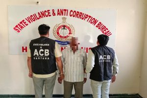 हिसार में रिश्वतखोरी का मामला, 10 हजार रुपये लेते पुनर्नियुक्त पटवारी को ACB ने दबोचा