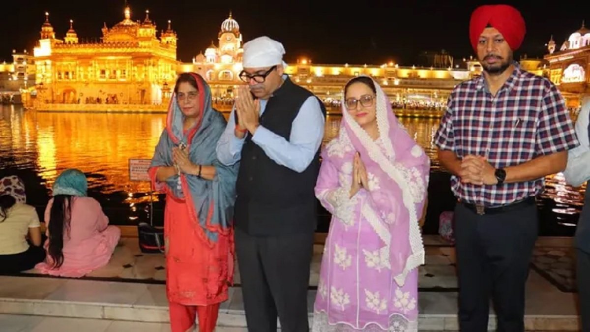 पंजाब एवं हरियाणा हाईकोर्ट के चीफ जस्टिस अश्वनी कुमार मिश्रा ने श्री दरबार साहिब में टेका माथा