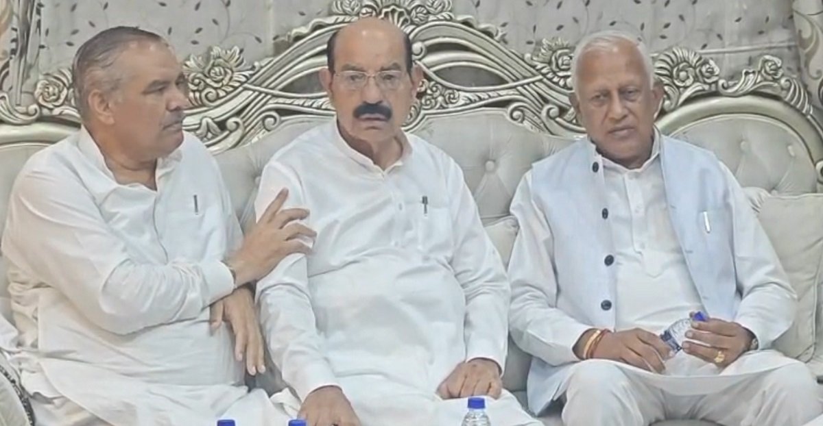 लाल चंद कटारूचक और बरिंदर कुमार गोयल ने पूर्व मंत्री चुनी लाल भगत के निधन पर व्यक्त किया शोक