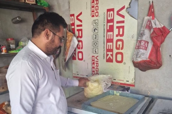 त्योहारी सीजन से पहले फूड सेफ्टी डिपार्टमेंट की कार्रवाई, फाजिल्का और अबोहर में मिठाइयों और पनीर के लिए 12 सैंपल