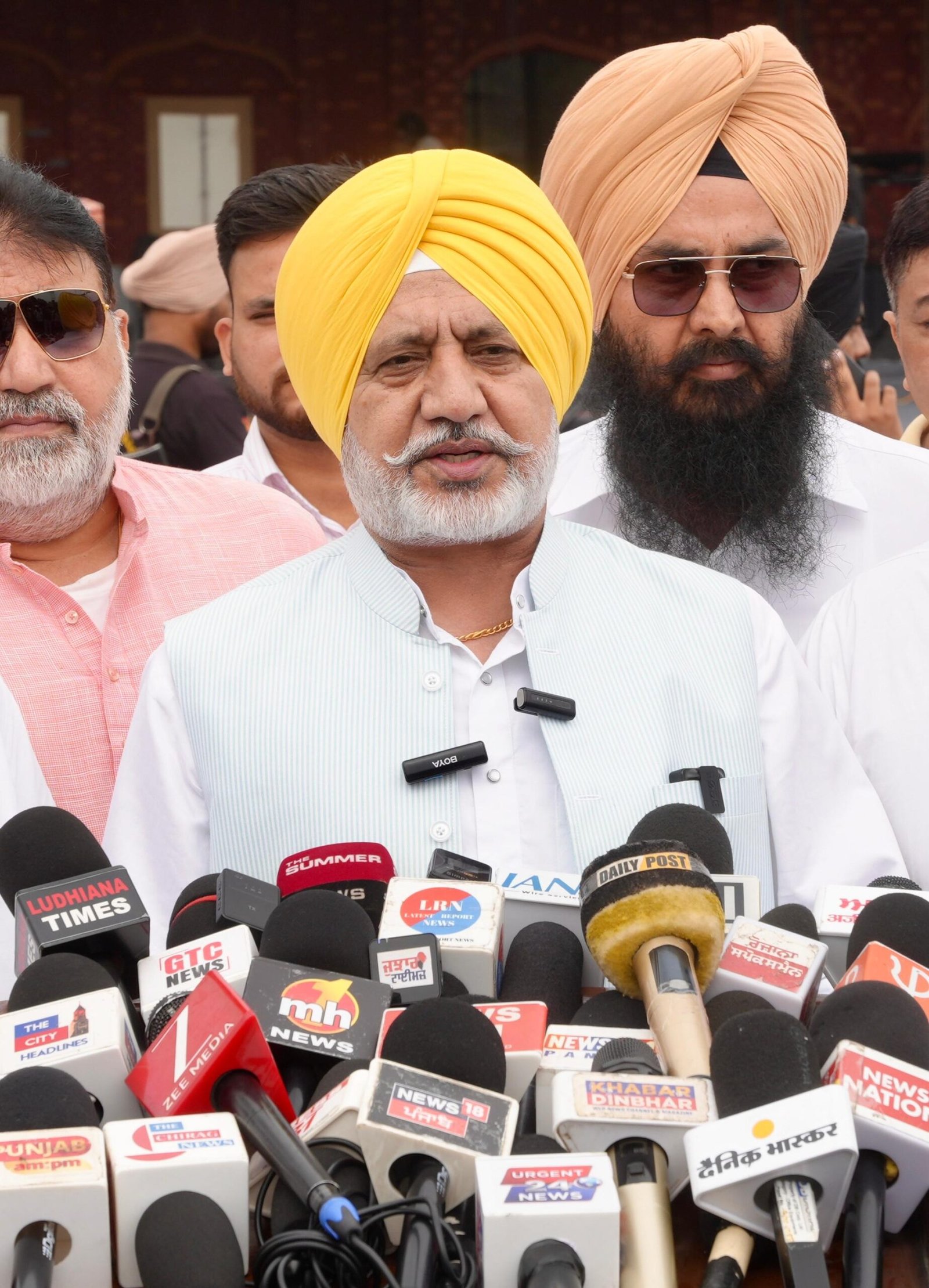 ‘मन दे मुनाफ़े’ अभियान में आप नेताओं ने घर-घर पहुंचाया सरकार का रिपोर्ट कार्ड