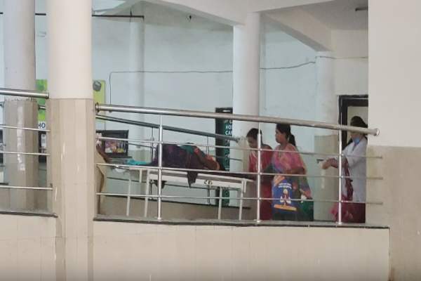 जालंधर सिविल अस्पताल में कृष्णा लैब के बाहर महिला ने दिया बच्चे को जन्म, जच्चा-बच्चा दोनों स्वस्थ