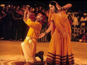 Janmashtami Special: ‘राधा कैसे ना जले’ से ‘वो किसना है’ तक, इन मधुर गीतों के साथ कृष्ण भक्ति में खो जाएंगे आप