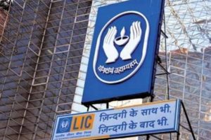 ICICI Bank में 9.99% तक हिस्सेदारी ले सकेगी LIC, RBI ने दी मंजूरी