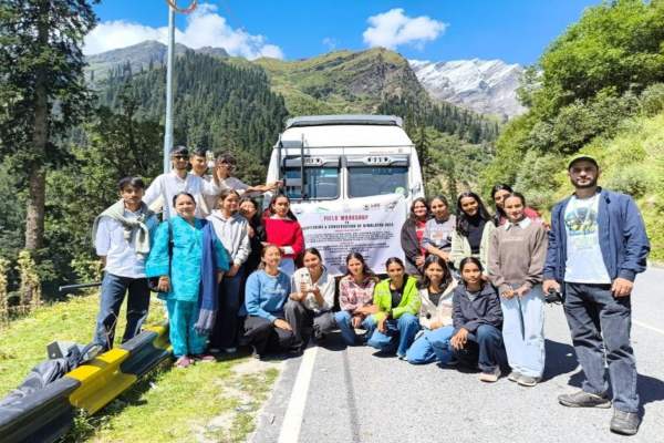 मनाली में हिमालयी जंगली परागणकर्ताओं के संरक्षण पर फील्ड वर्कशॉप, छात्रों को दी गई प्रशिक्षण