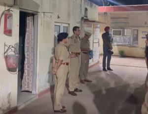 जालंधर में देर रात पुलिस कमिश्नर सतिंदर सिंह की औचक चेकिंग, थानों में मचा हड़कंप