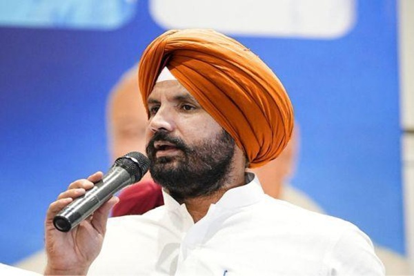 सिख ड्राइवरों पर नस्लीय हमलों को लेकर वडिंग ने जयशंकर को पत्र लिखा, US-UK डिप्लोमैट्स बुलाने की मांग