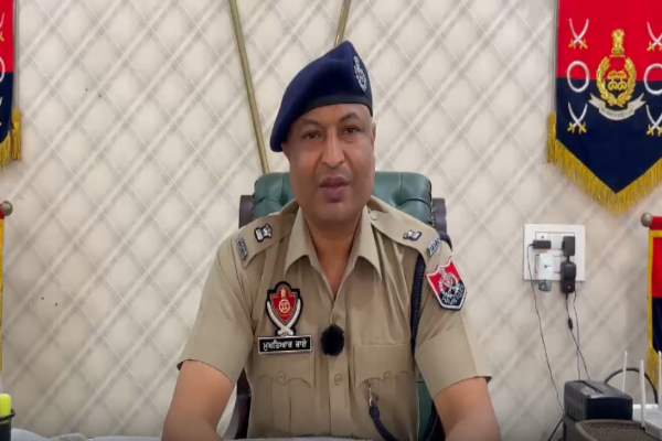 जालंधर: DAV कॉलेज में गाने की शूटिंग के दौरान हथियारों का प्रदर्शन, पंजाबी गायक निज्जर पर केस दर्ज