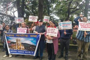 कुत्तों और बंदरों के बढ़ते आतंक के खिलाफ लामबंद हुई शिमला नागरिक सभा