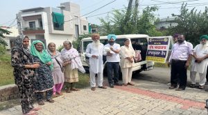 डेयरी विभाग ने अलादीनपुर स्कूल में दूध उपभोक्ताओं के लिए आयोजित किया जागरूकता शिविर