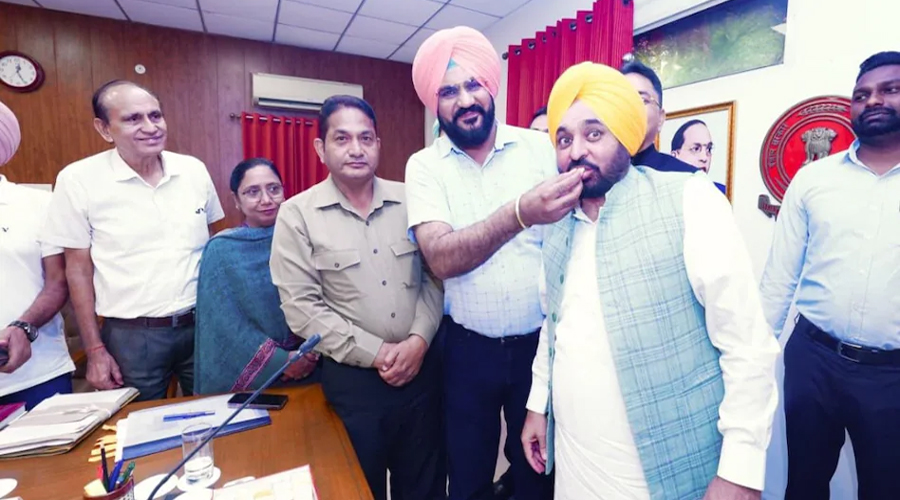 पंजाब के कर्मचारियों-पेंशनरों को बड़ा तोहफा, महंगाई भत्ते में की 8% की बढ़ोतरी