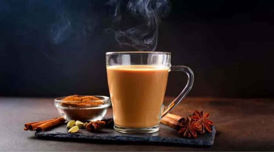 चाय पीने से पहले जान लें ये जरूरी बातें, इन लोगों को हो सकती है परेशानी