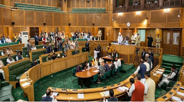 राज्य का दर्जा बहाली प्रस्ताव पर हंगामा, भाजपा विधायकों ने विधानसभा से किया वॉकआउट
