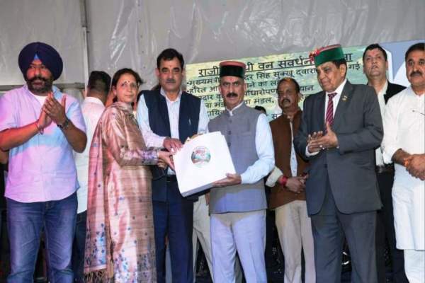मंडी मध्यस्थता योजना से सेब की खरीद में सुनिश्चित हुई पारदर्शिता: मुख्यमंत्री