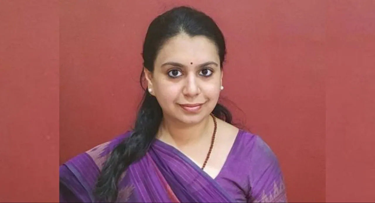 IAS पद से इस्तीफा देने के बाद दिव्या मित्तल की राजनीति में एंट्री, यूपी से शुरू करेंगी नया सफर