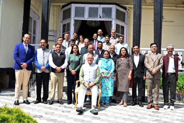 शिमला: लोकभवन में मीडिया मिलन कार्यक्रम, राज्यपाल कविंद्र गुप्ता ने पत्रकारों से किया संवाद