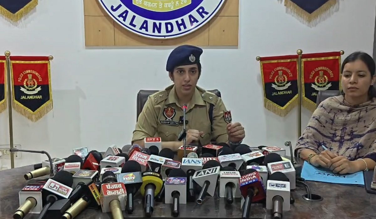 बिना नंबर प्लेट/गलत या टेंपर्ड नंबर प्लेट वाले वाहनों को पेट्रोल पंप पर फ्यूल न देने का आदेश