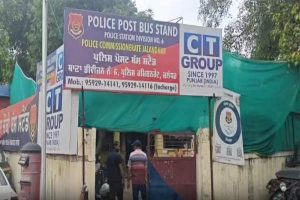 दुकानदार से विवाद के बाद मचा हंगामा, पुलिस ने पीछा कर HDFC Bank से 3 नौजवान पकड़े