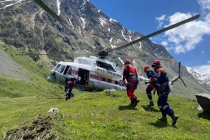 रूस में पर्वतारोहियों पर टूटा कहर, हिमस्खलन की चपेट में आने से 11 की मौत… 6 लापता