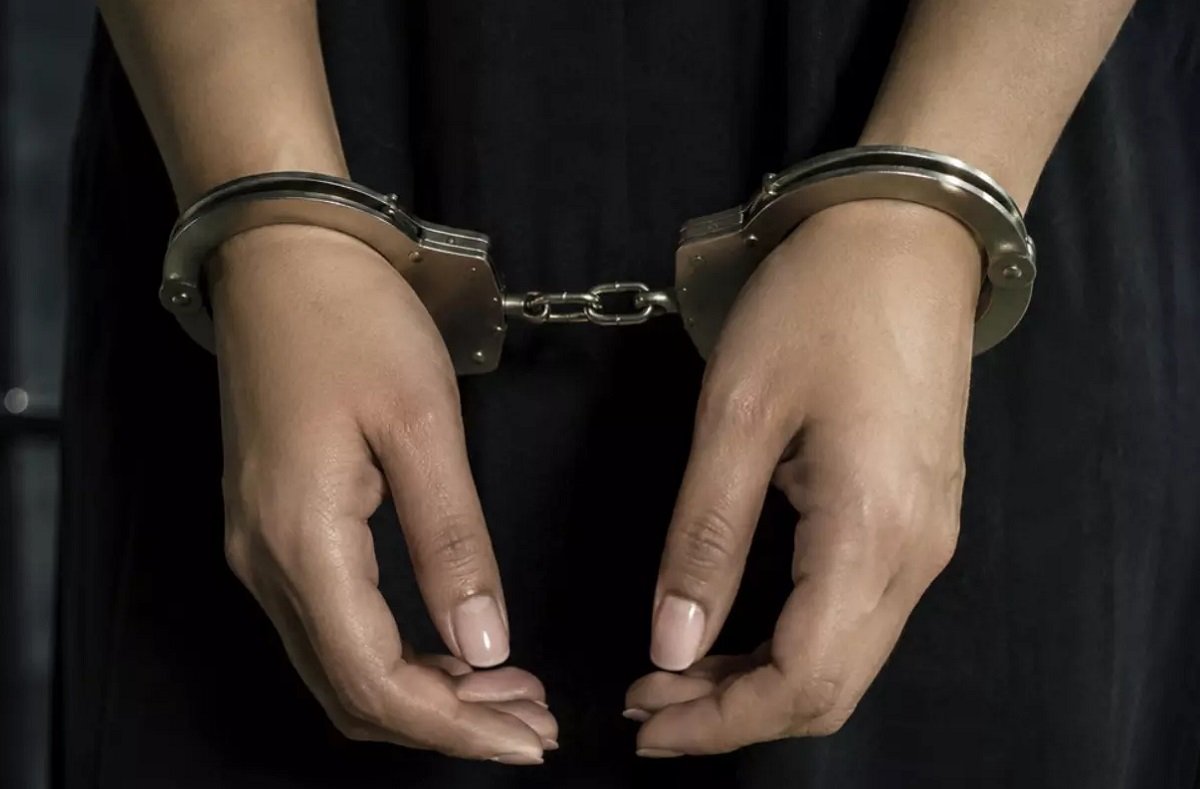 पुलिस ने महिला को किया गिरफ्तार, पैरोल की अवधि समाप्त होने के बाद नहीं लौटी जेल