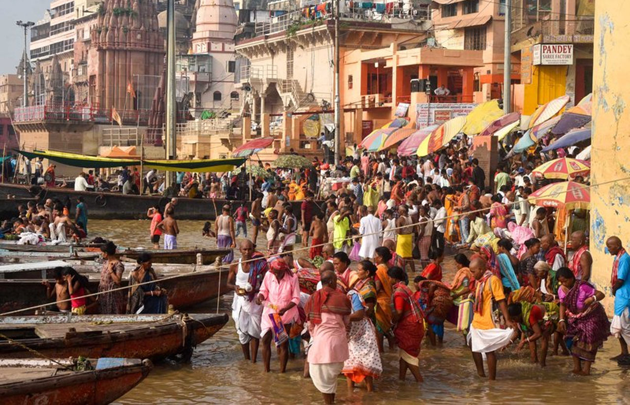 पितृपक्ष: काशी में विधि-विधान से श्राद्ध करने पर मिलती है प्रेत योनि से मुक्ति, पिशाचमोचन कुंड का है विशेष महत्व