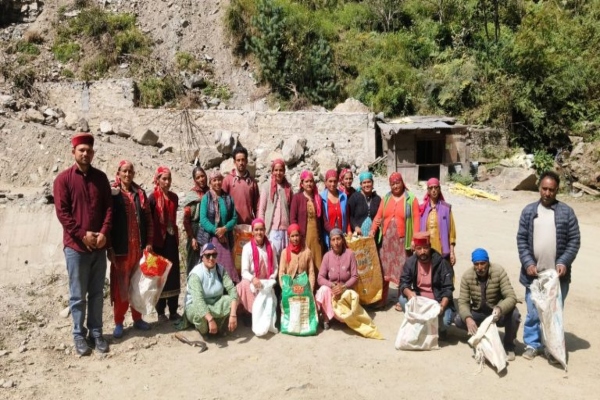 विश्व पर्यटन दिवस पर जाणा वॉटरफॉल में चला व्यापक स्वच्छता अभियान, स्थानीय समुदायों ने किया श्रमदान