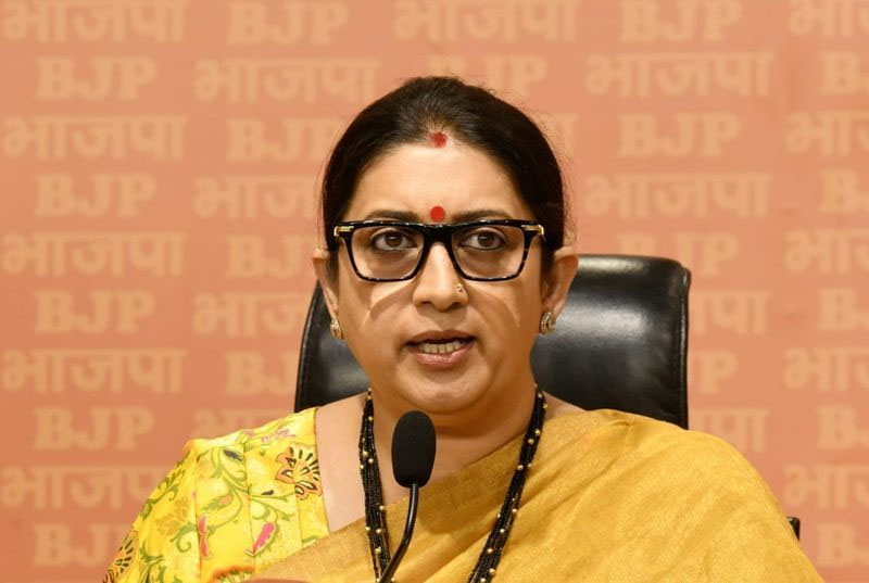 अपनी हार की समीक्षा करने के बजाय चुनाव आयोग पर हमला कर रही कांग्रेस: स्मृति ईरानी
