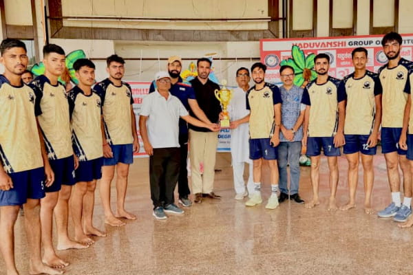 आरपीएस डिग्री कॉलेज ने जीता वॉलीबॉल खिताब