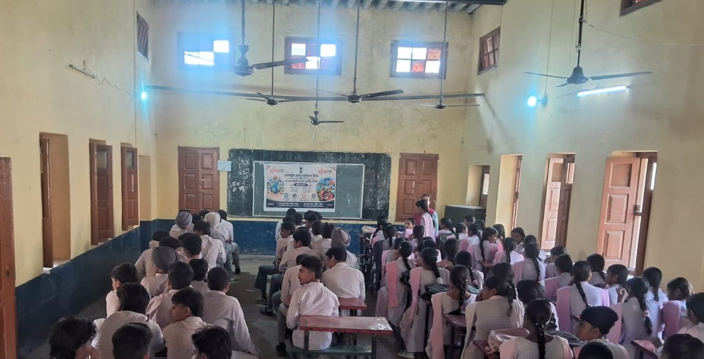 आपदा से बचाव के लिए छात्रों को दिए सुरक्षा के टिप्स
