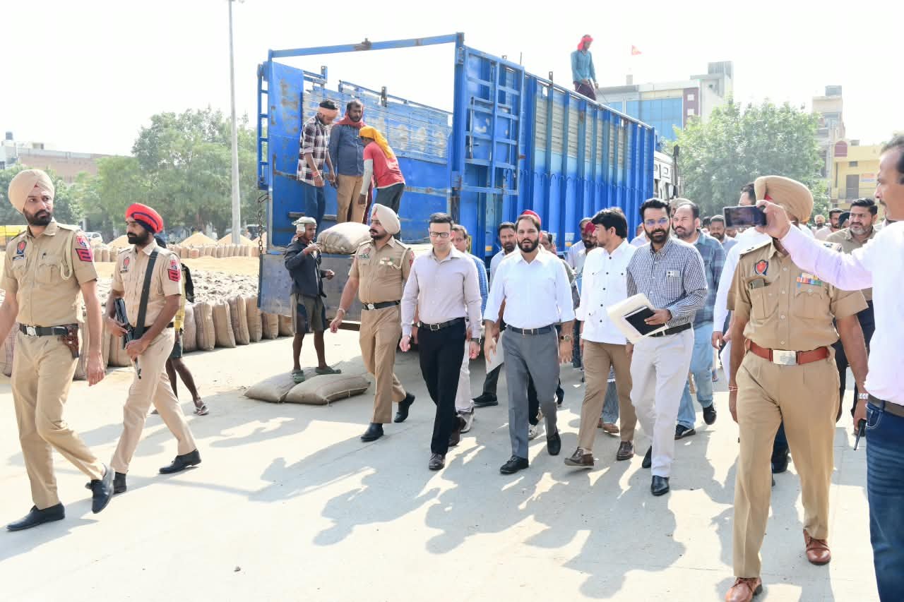 डिप्टी कमिश्नर और SSP बठिंडा ने अनाज मंडी का किया दौरा