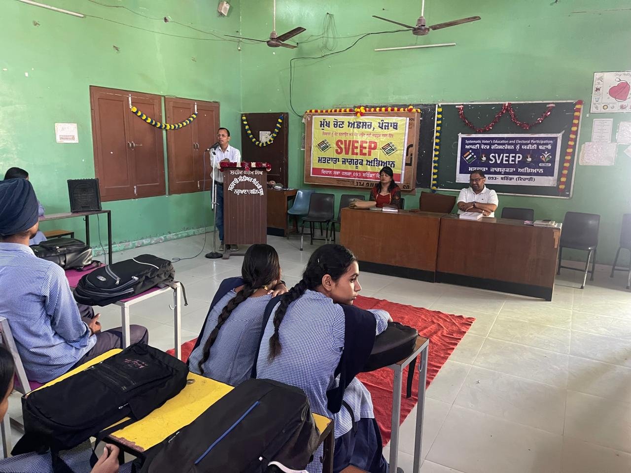 नए वोट बनवाने और विवरण सुधारने की प्रक्रिया समझाई