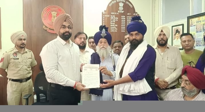 धर्म परिवर्तन कार्यक्रम के खिलाफ हिंदू संगठनों का प्रदर्शन
