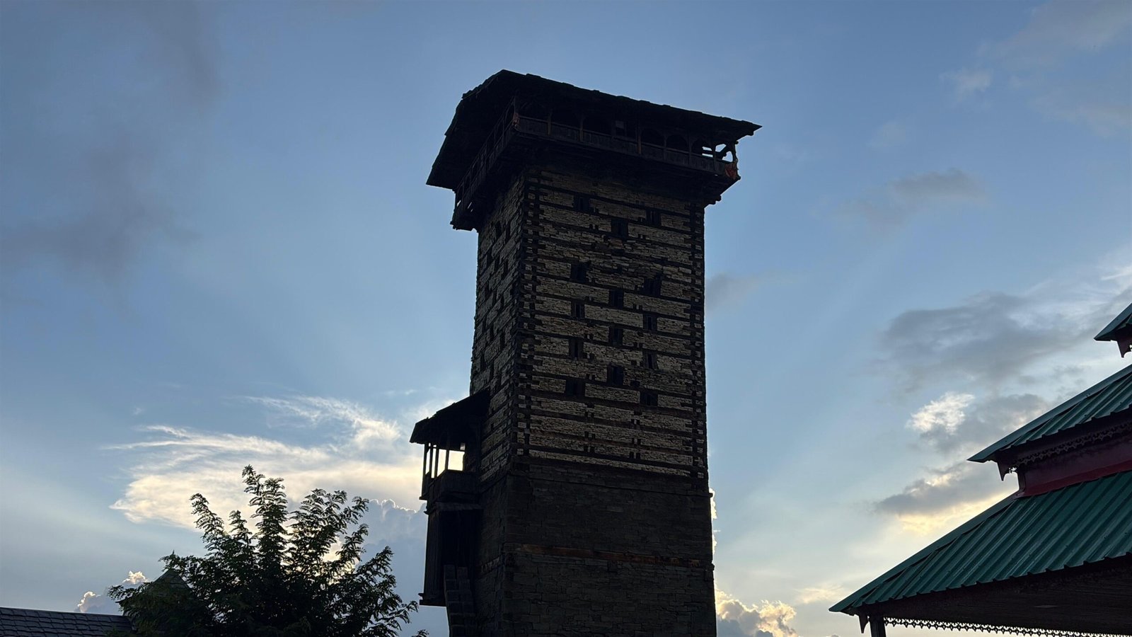पत्नी की याद में बनवाई 15 मंजिला इमारत, बदल दिया पूरे गांव का नाम; आज भी कायम है चेहनी कोठी