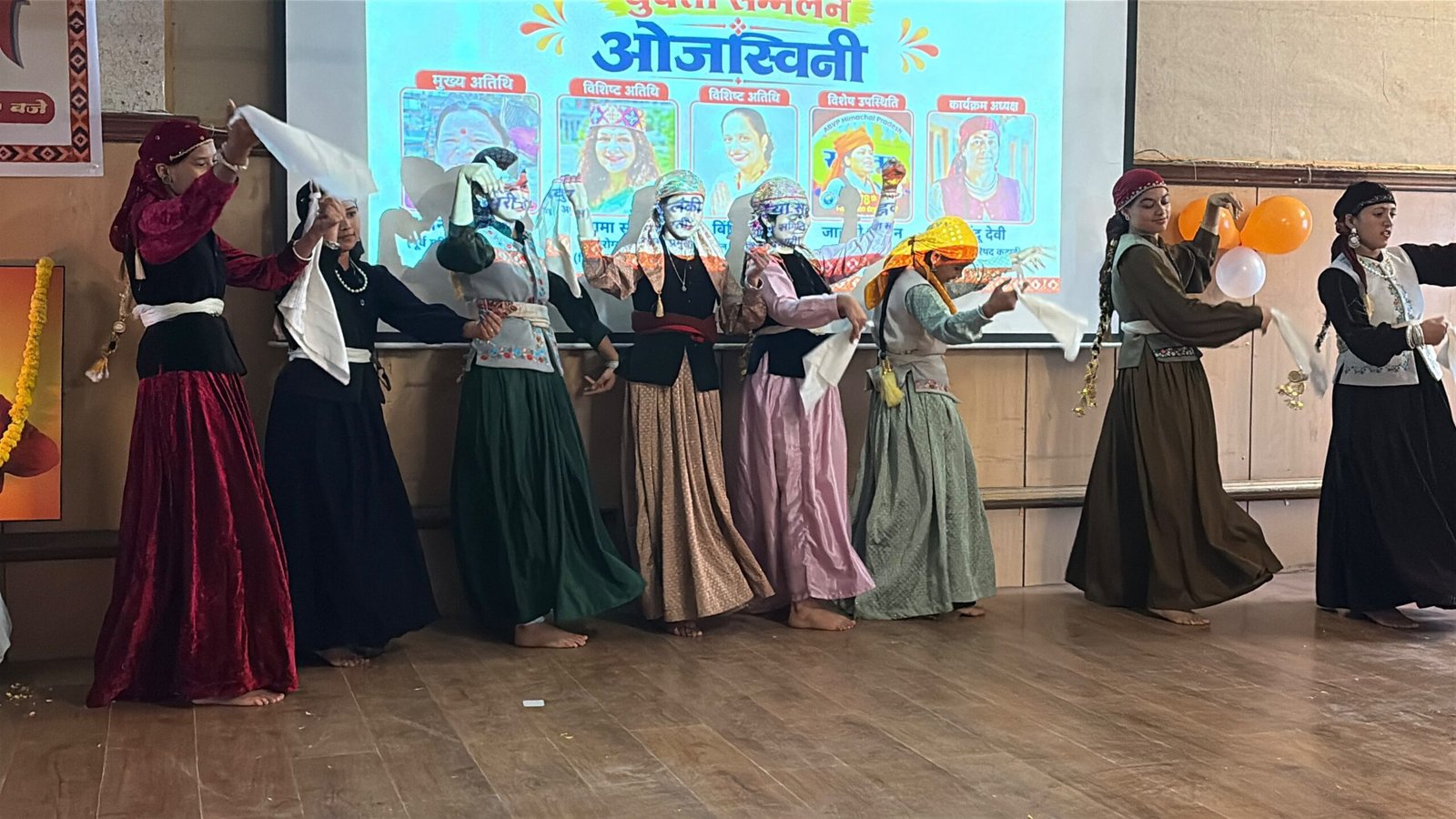 ‘ओजस्विनी’ सम्मेलन, छात्राओं के भविष्य और नारी सशक्तीकरण पर मंथन