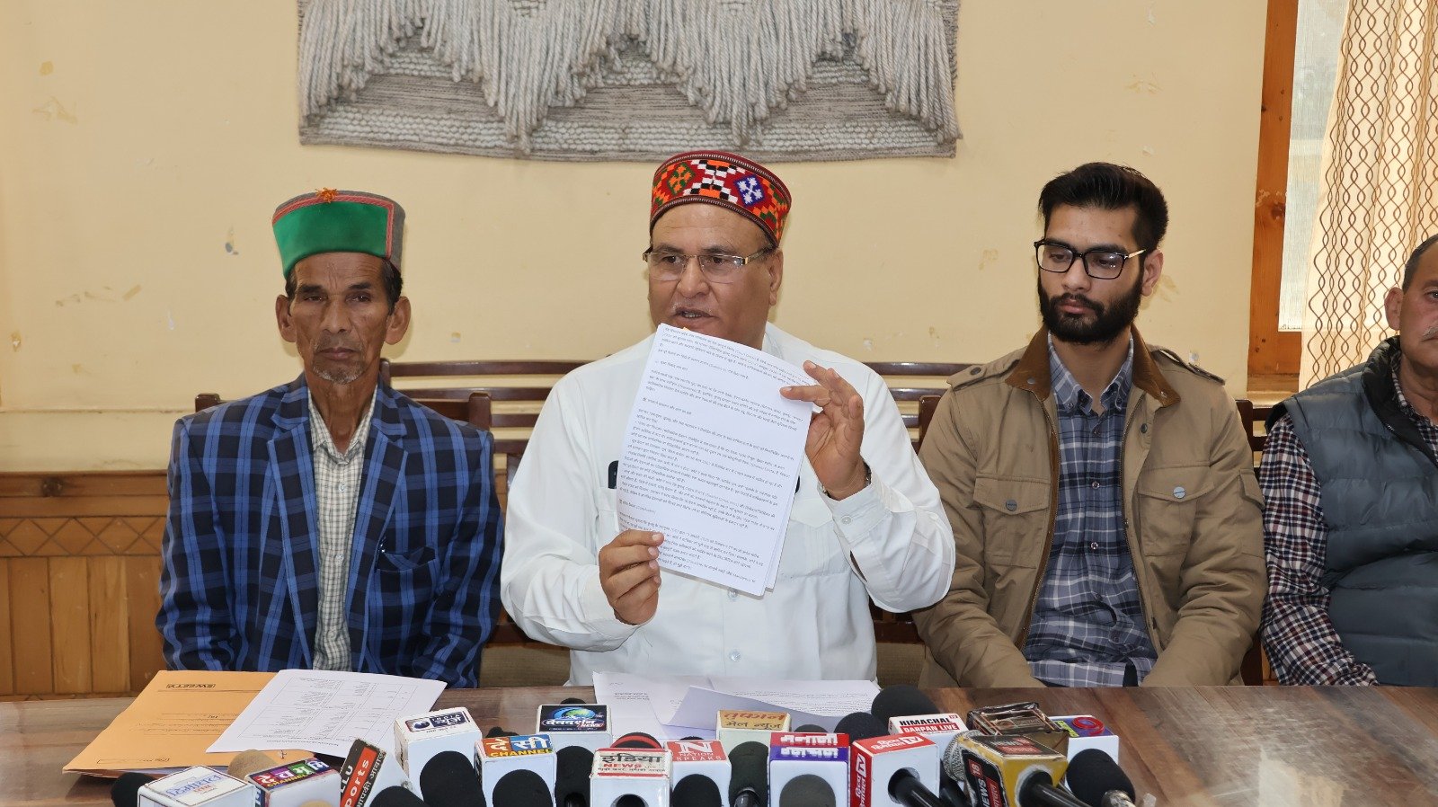 289 और 471 देवी-देवताओं के आंकड़ों पर मांगा जवाब
