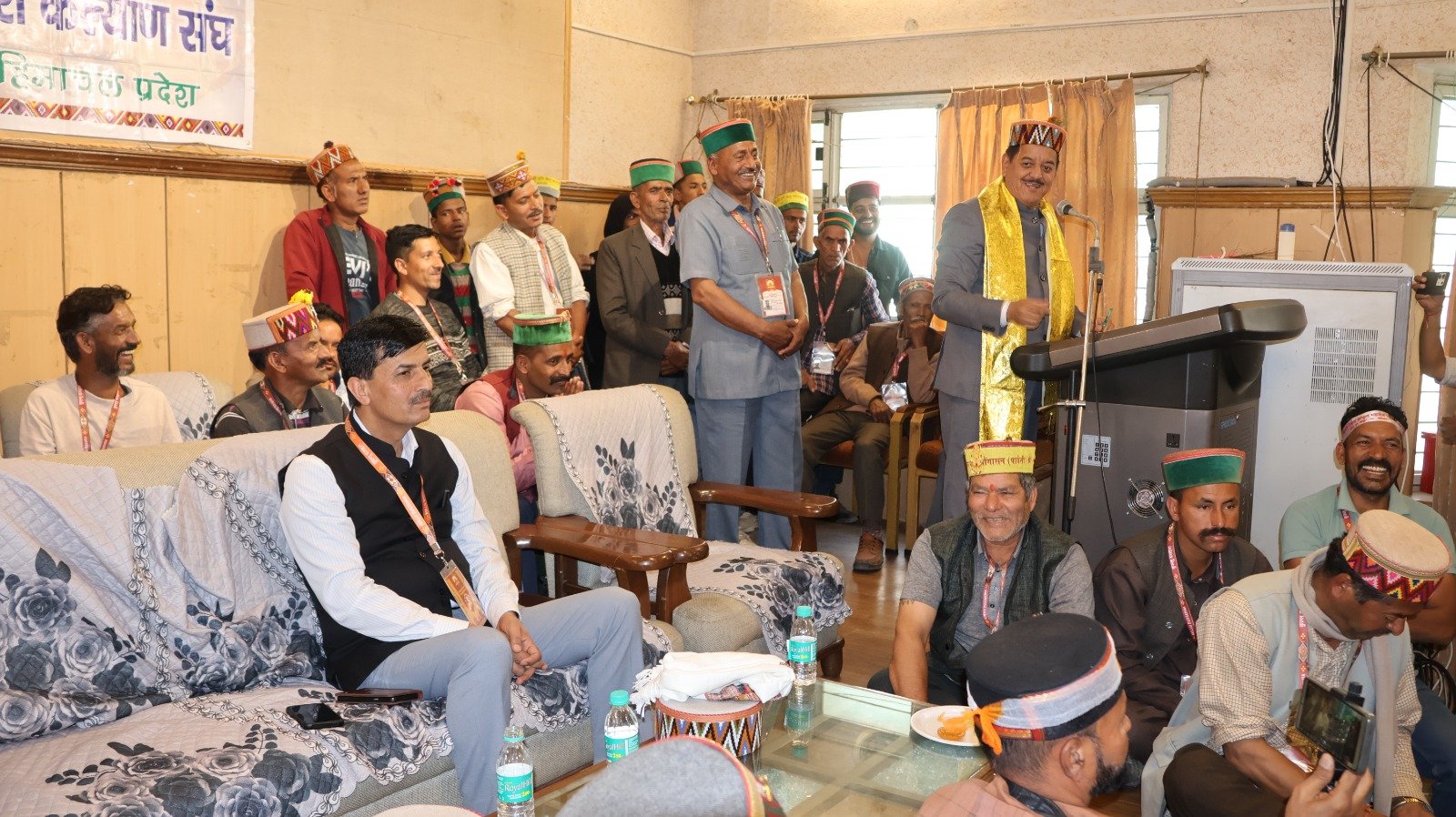 विधायक सुंदर ठाकुर ने देवता के बयान पर घेरे महेश्वर सिंह, कहा- किसने देवी देवता को कमाई का साधन…