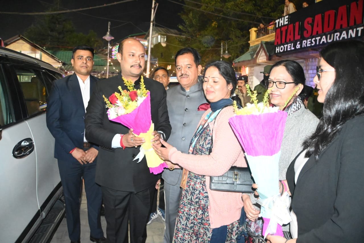आयुष मंत्री यादविंद्र गोमा ने ग्लोबल डांस, लेजर एवं ड्रोन शो का लिया आनंद, 15 देशों के लोक कलाकारों की प्रस्तुतियों ने बांधा समां